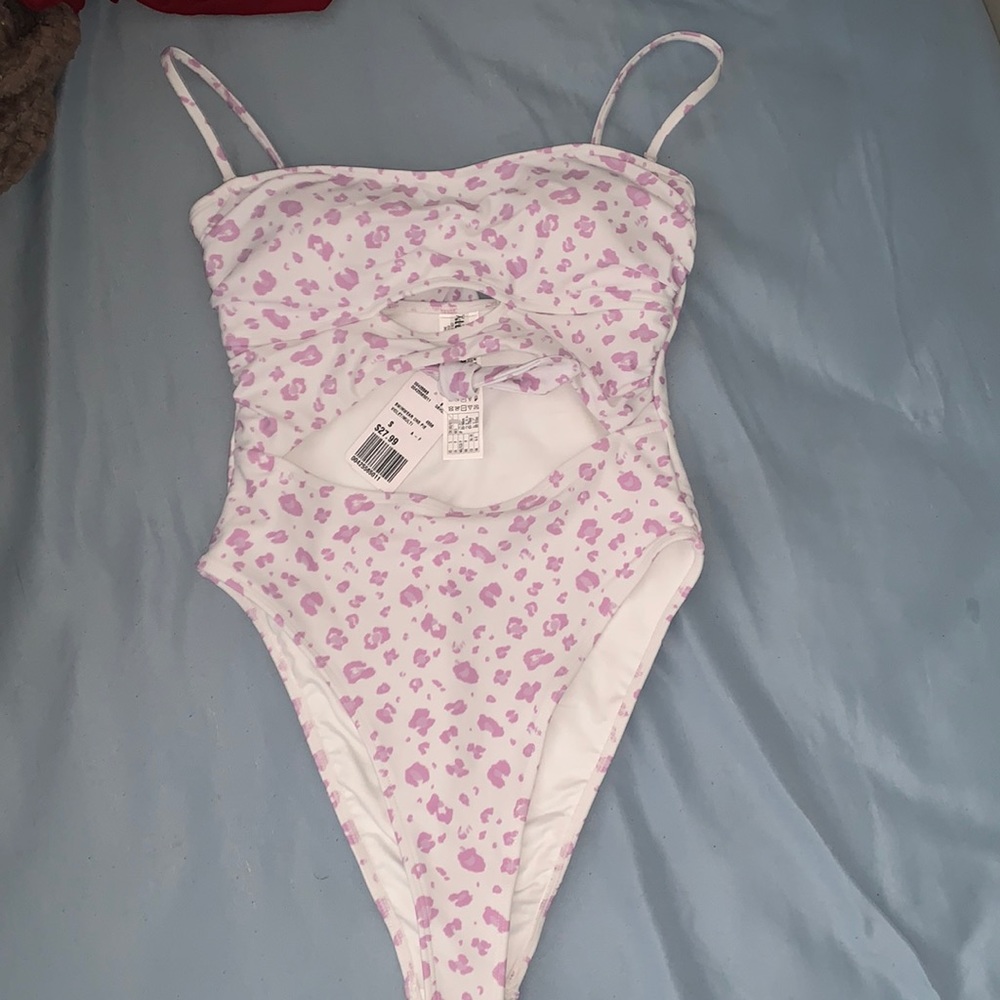 One piece swim suit